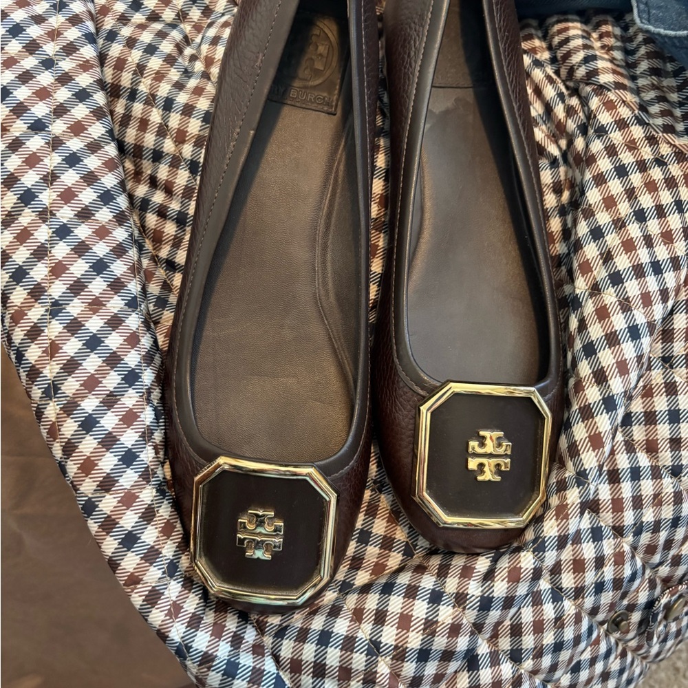 TORY BURCH  Dark Brown Loafers with Gold Detailing 9 M